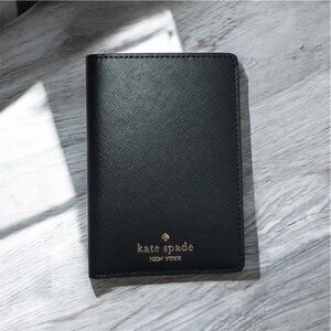 New Kate Spade Madison Black Passport Holder